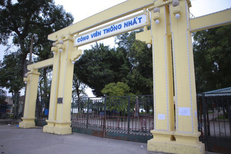 Hà Nội đóng cửa công viên, vườn hoa để chống dịch