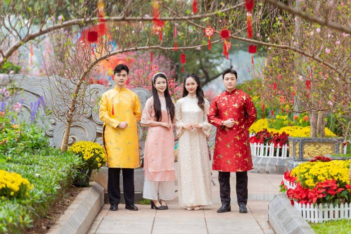 Khong gian hoa xuan Ly Thai To Ha Noi 21