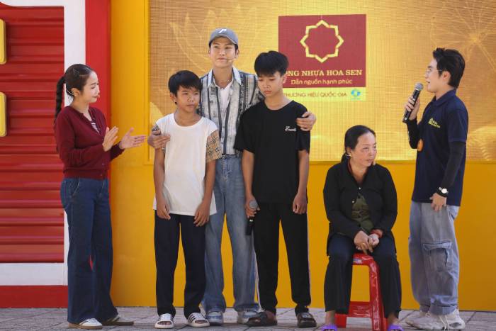 Gia đinh Em TRONG KHANG  11