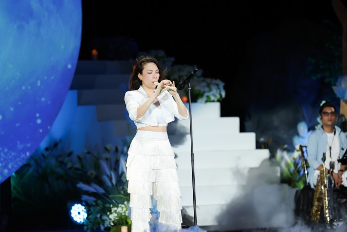 15062411.jpg