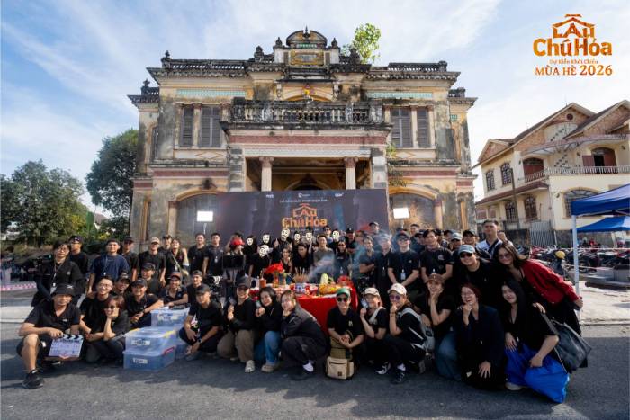 Ekip phim Lau Chu Hoa