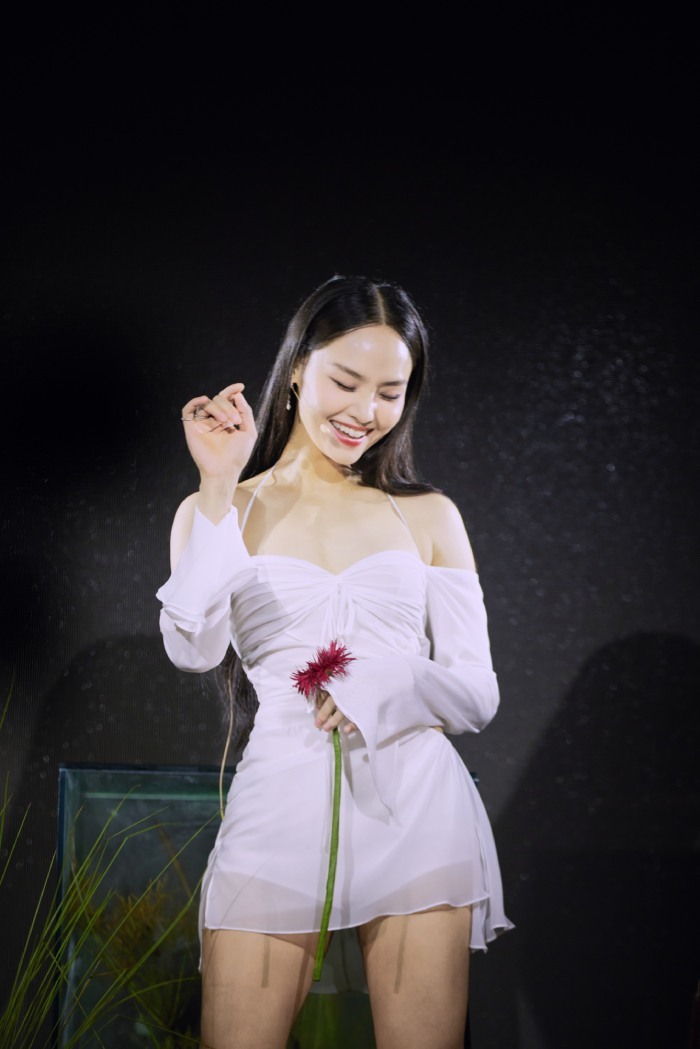 27102310.jpg