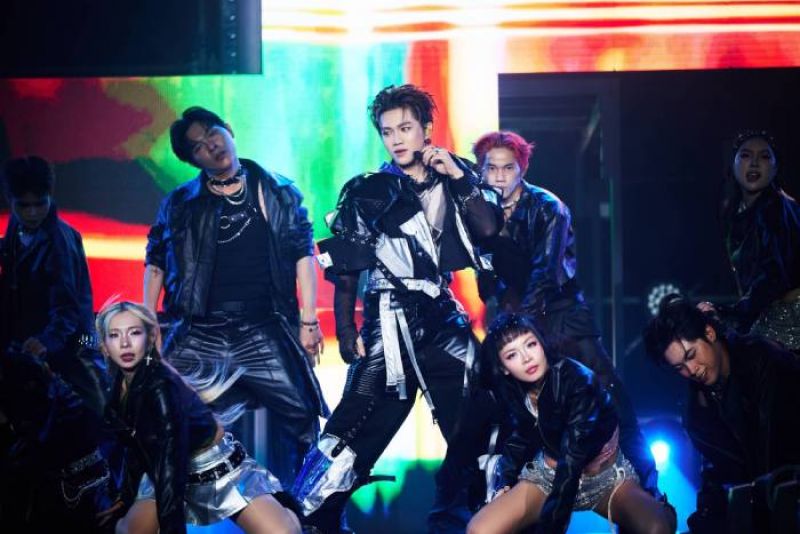 CAPTAIN BOY đưa loạt hit "Anh trai say hi&rdquo; trở lại trong mini concert đầu ti&ecirc;n