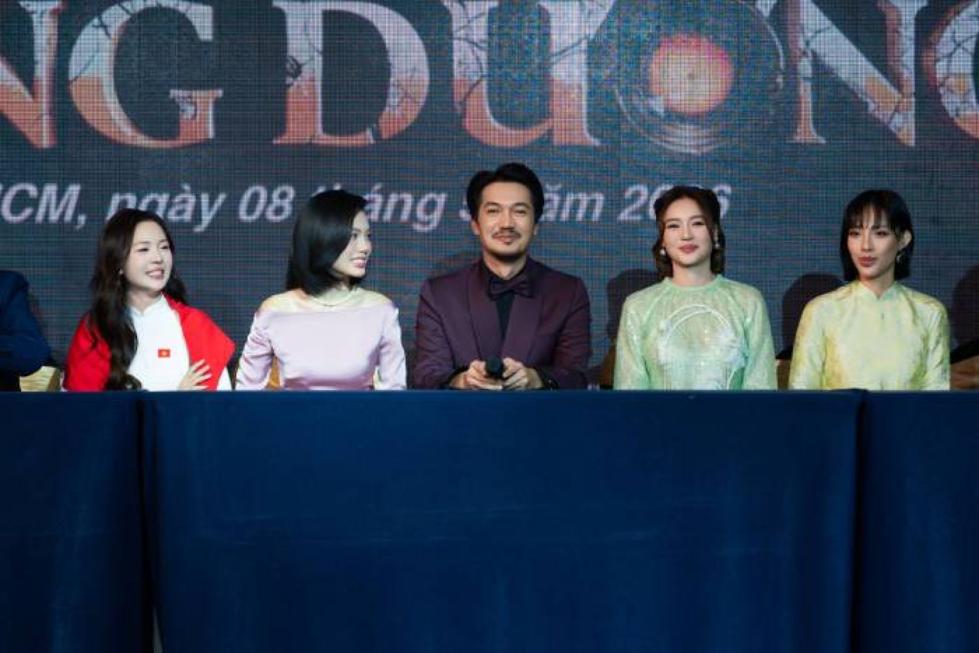 "Mật m&atilde; Đ&ocirc;ng Dương": H&eacute; lộ d&agrave;n sao đ&igrave;nh đ&aacute;m thực lực