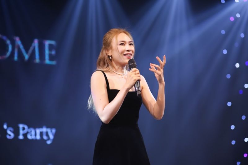 Mỹ T&acirc;m c&ocirc;ng bố ra mắt phim về liveshow lịch sử "Tri &Acirc;m" tại rạp khiến fan vỡ o&agrave;
