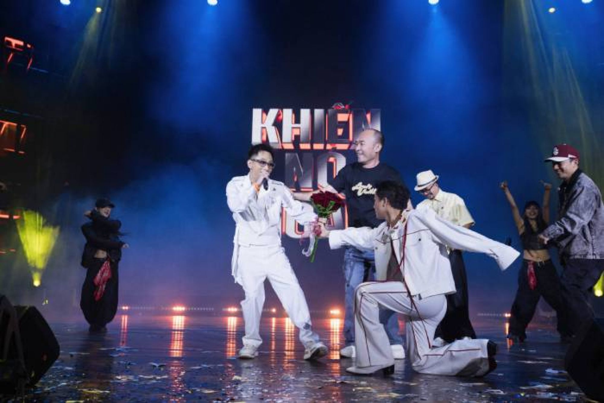 Fan meeting nhiều bất ngờ nhất gọi tên Rhymastic