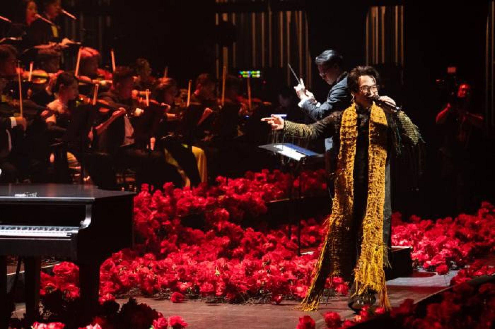 Hà Anh Tuấn chinh phục Dolby Theatre cùng 3.400 khán giả