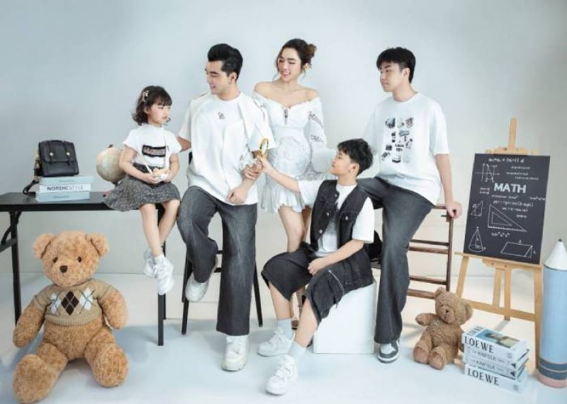 Cột mốc nhiều cảm x&uacute;c của vợ chồng Ưng Ho&agrave;ng Ph&uacute;c - Kim Cương