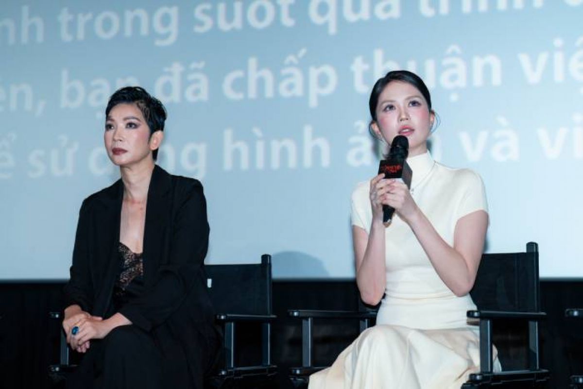 Xu&acirc;n Lan kh&oacute;c, Ngọc Trinh x&uacute;c động trong lần đầu xem phim &lsquo;Thẩm mỹ viện &acirc;m phủ&rsquo;